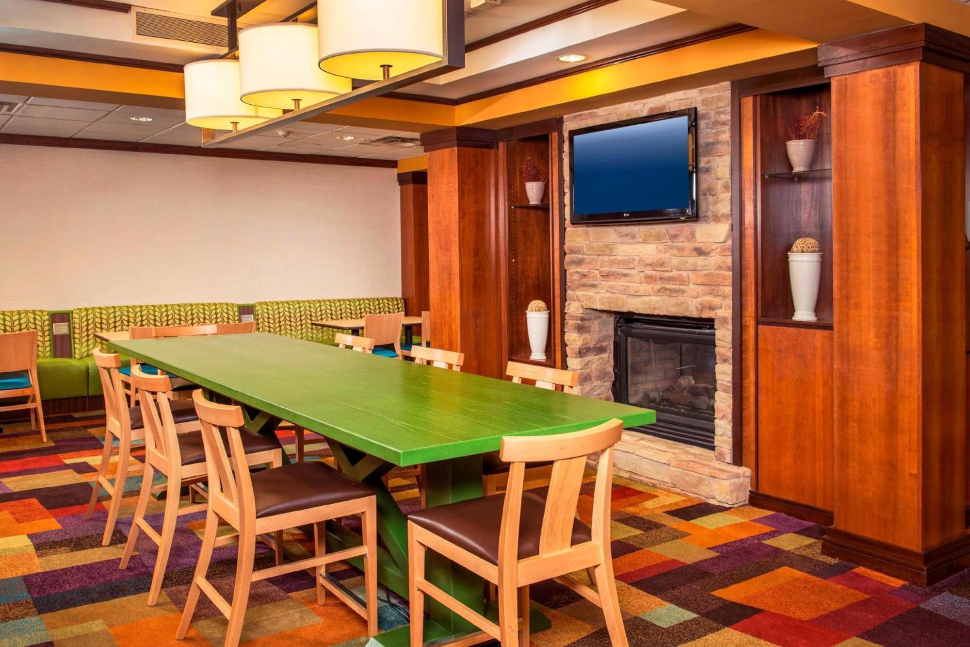 Fairfield Inn & Suites By Marriott Williamsburg Restauracja zdjęcie